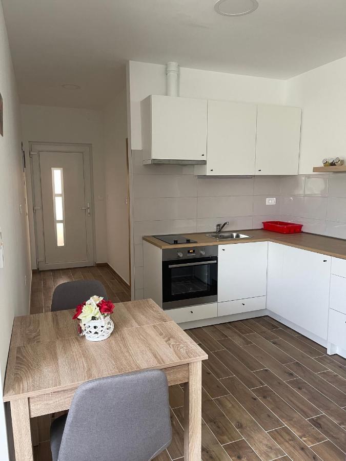 Appartement Apartman Solin 2, Parking Extérieur photo