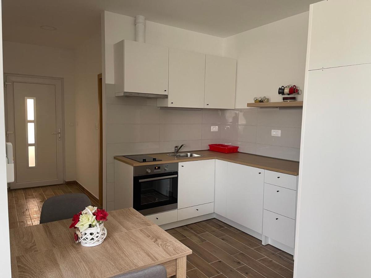 Appartement Apartman Solin 2, Parking Extérieur photo